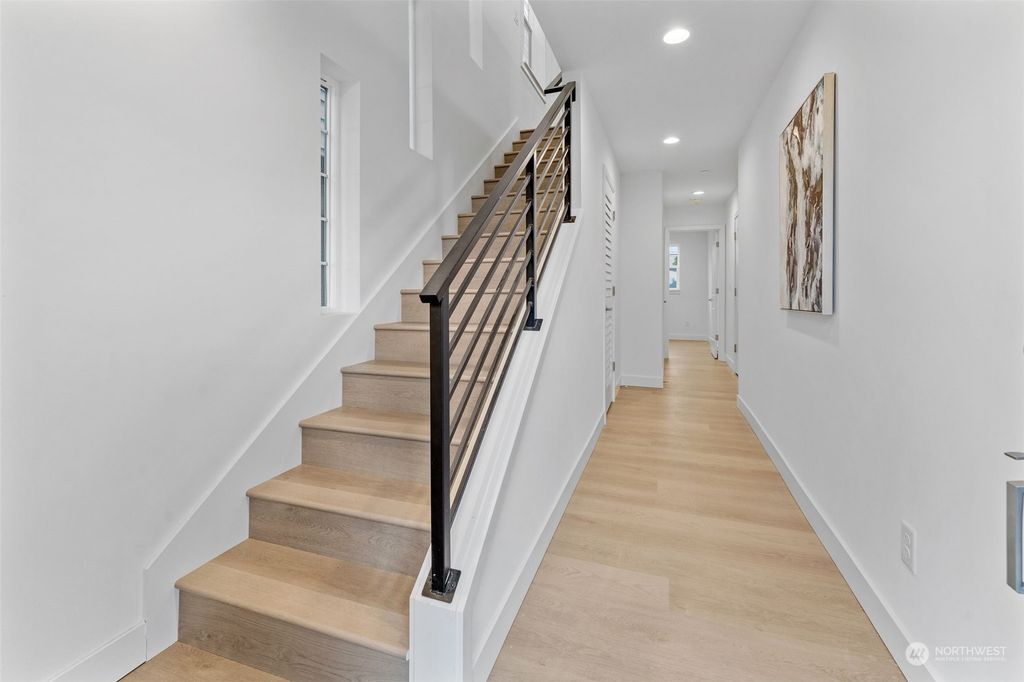 Photo of 14728 40th Avenue W, Lynnwood, WA 98087 (MLS # 2186338)