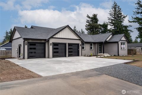 Photo of 128 Sable Drive, Everson, WA 98247 (MLS # 2509412)