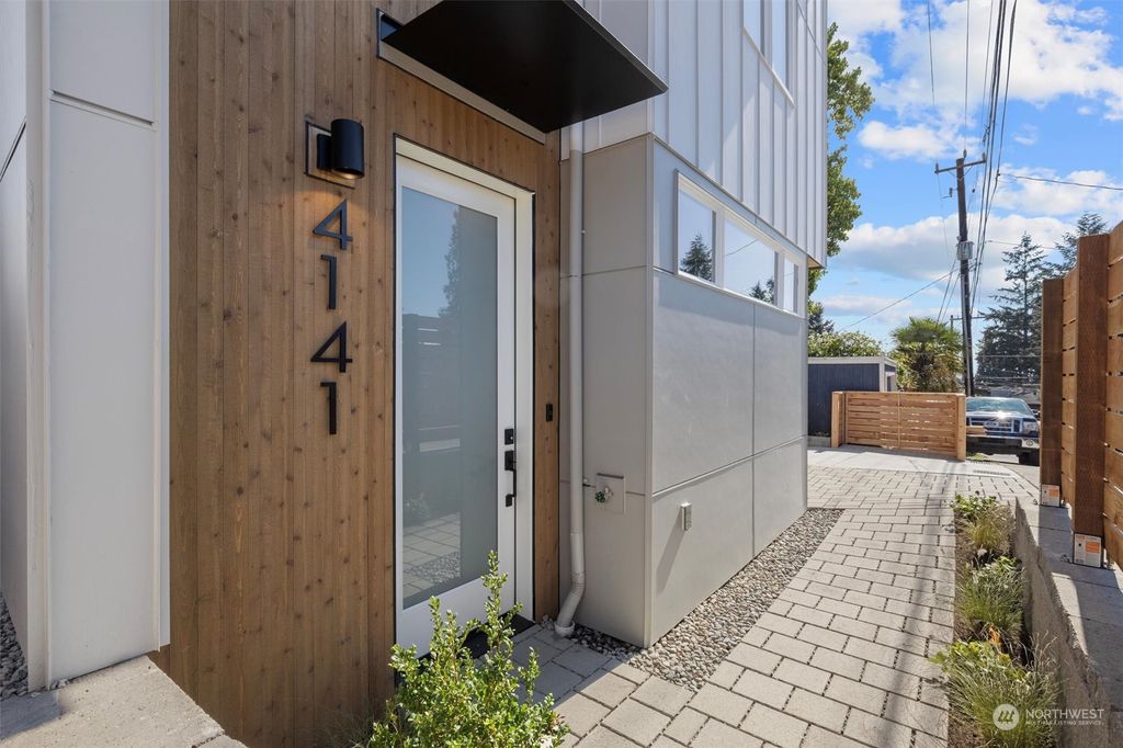 Photo of 4141 51st Avenue SW, Seattle, WA 98116 (MLS # 2294945)