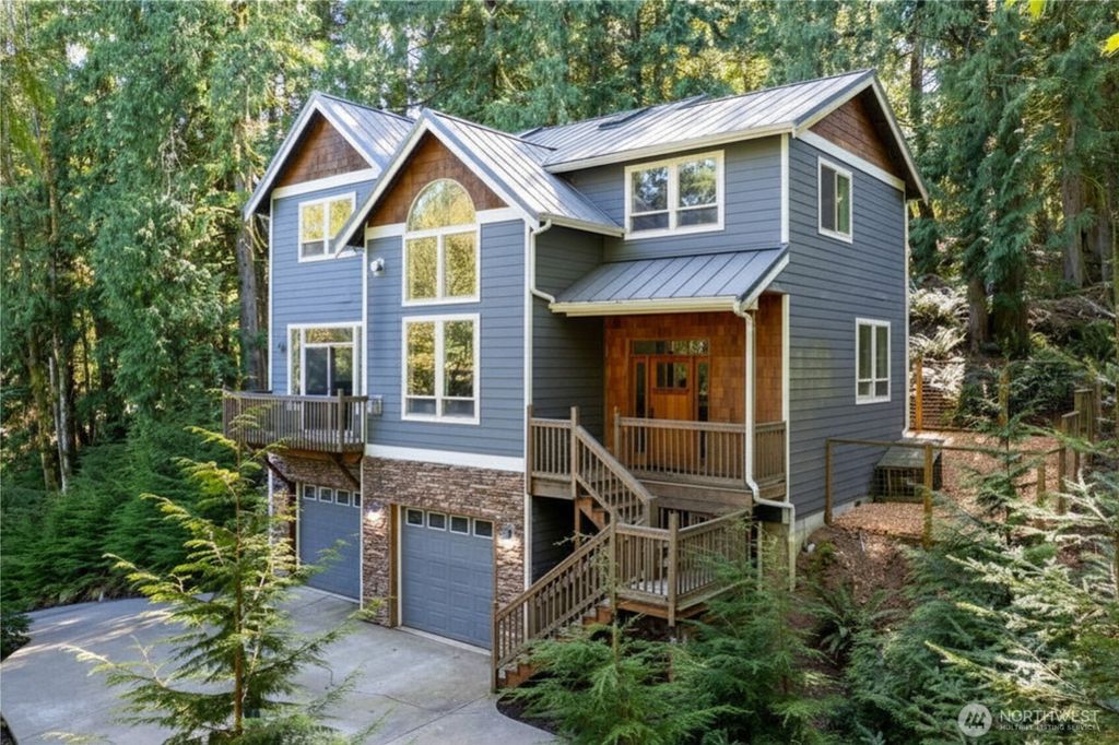 Photo of 2 Rocky Ridge Drive, Bellingham, WA 98229 (MLS # 2513637)