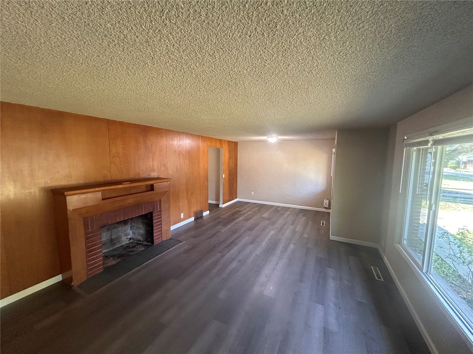 7711 57th Drive NE
