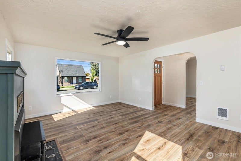 253 SW 1st Street