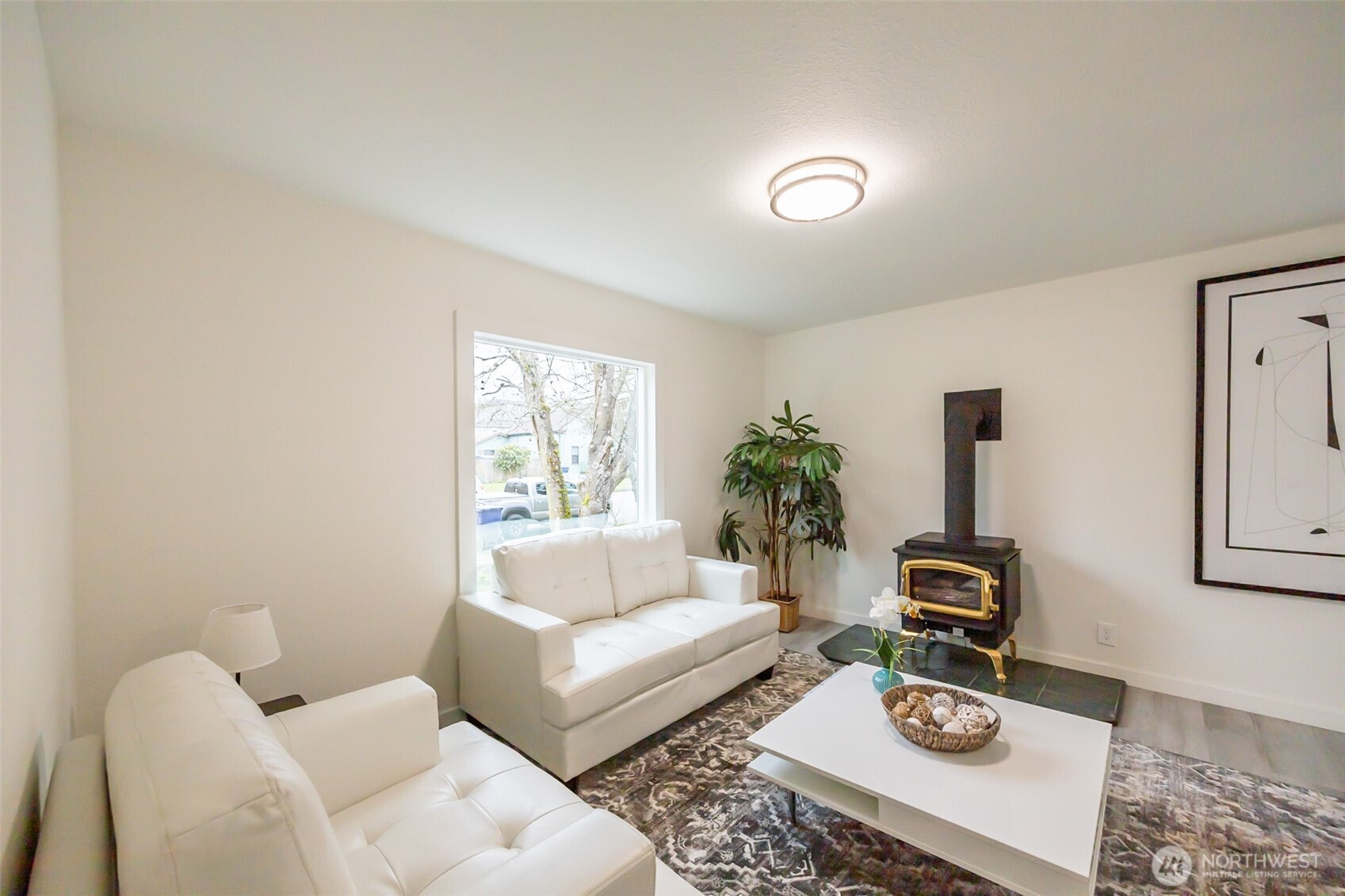 4324 Yakima Avenue