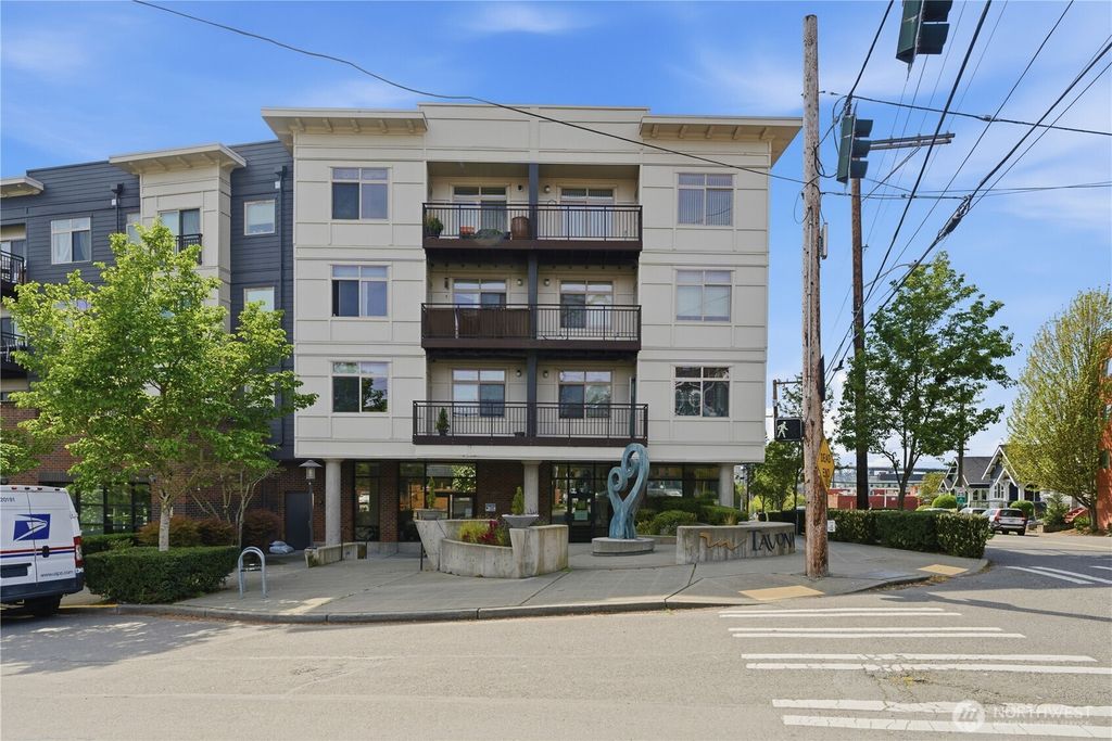 Photo of 3333 Wallingford Avenue N #203, Seattle, WA 98103 (MLS # 2514909)