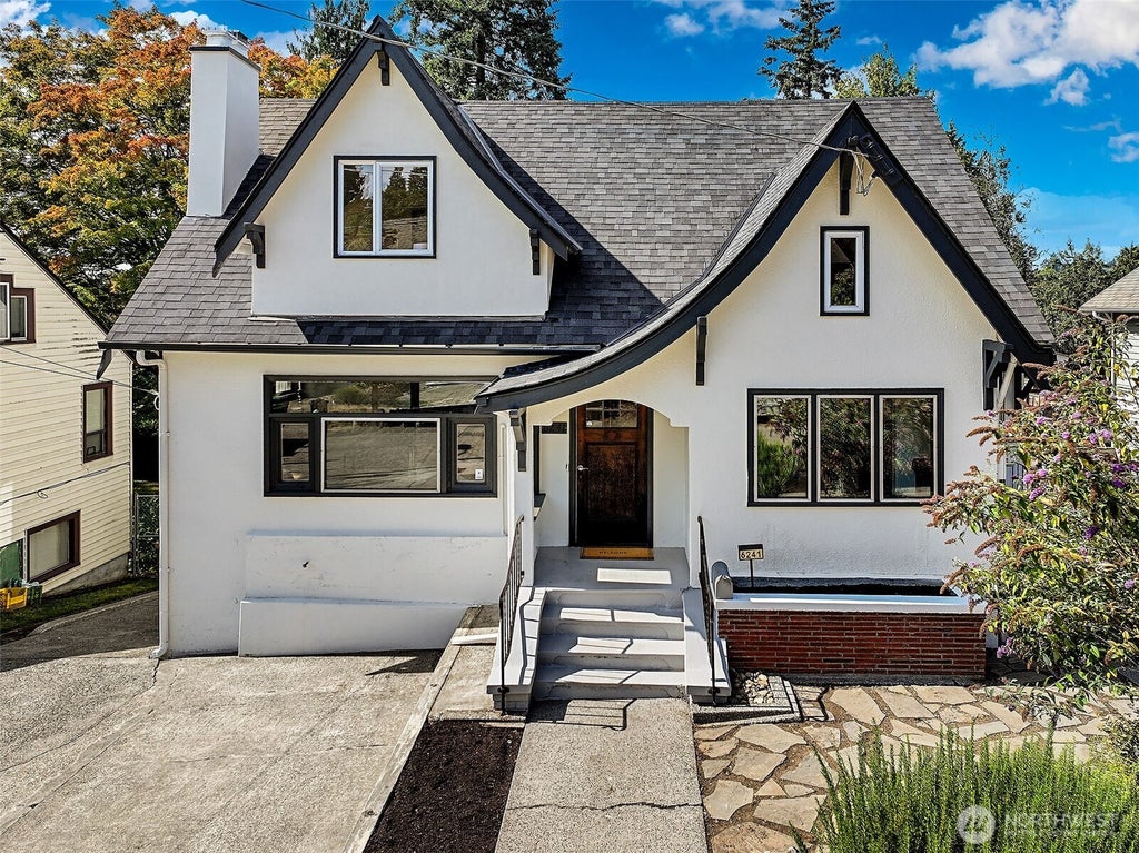 Photo of 6241 28th Avenue NE, Seattle, WA 98115 (MLS # 2583792)