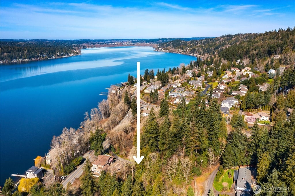 Photo of 11 XX E Lake Sammamish Parkway NE, Sammamish, WA 98074 (MLS # 2578372)
