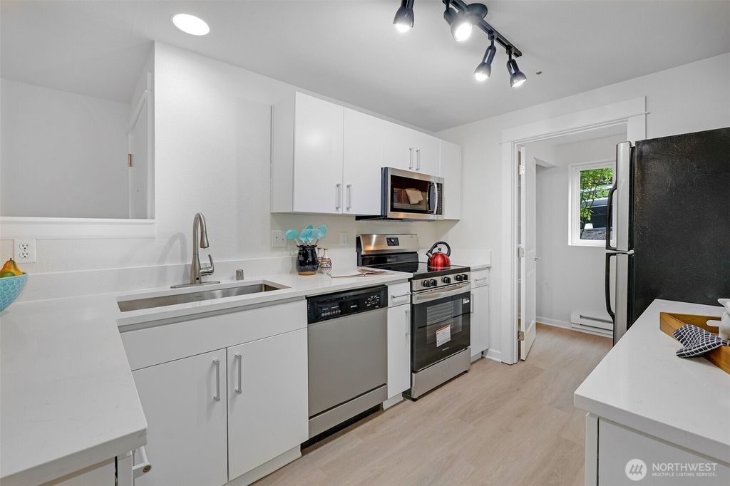 Photo of 748 Kirkland Circle #F103, Kirkland, WA 98033 (MLS # 2430769)
