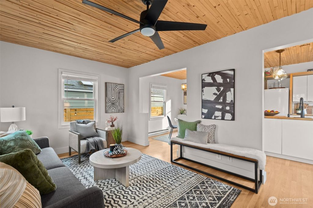 Photo of 3915 SW Hinds Street, Seattle, WA 98116 (MLS # 2481126)