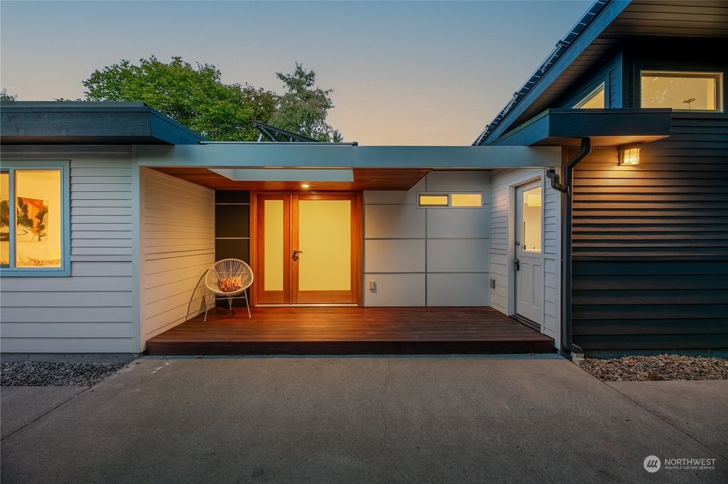 Photo of 612 NW 58th Street, Seattle, WA 98107 (MLS # 2160963)