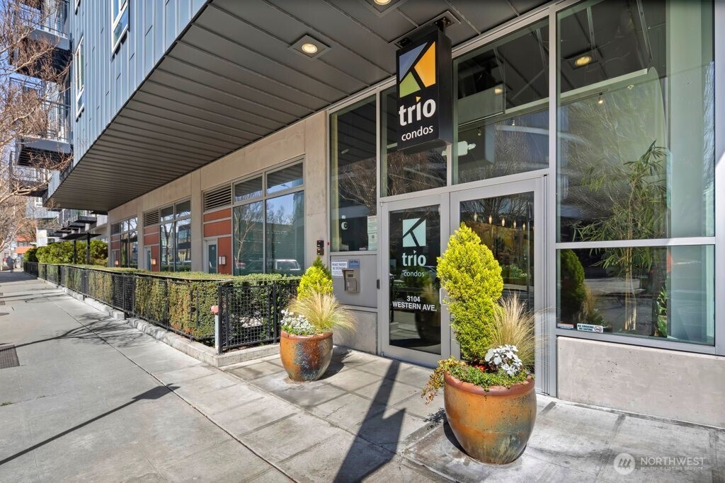 3104 Western Avenue 602