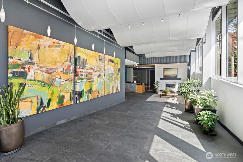 3104 Western Avenue 602