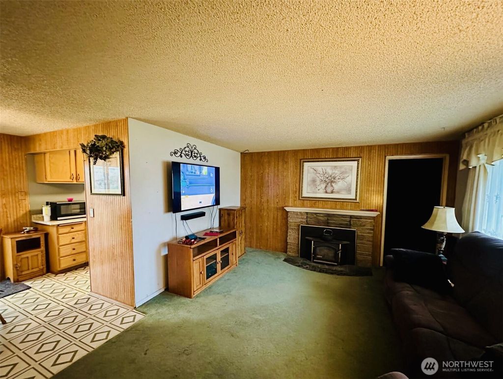 Photo of 21215 31st Avenue S, SeaTac, WA 98198 (MLS # 2356794)