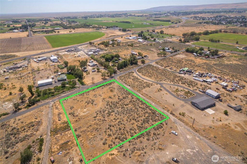 Photo of 0 Thomas Road NE, Soap Lake, WA 98851 (MLS # 2472360)