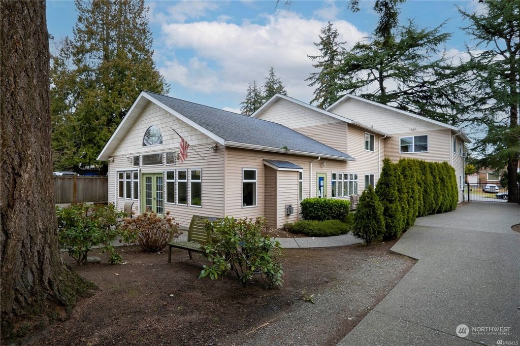 Photo of 11339 8th Avenue NE, Seattle, WA 98125 (MLS # 2033675)