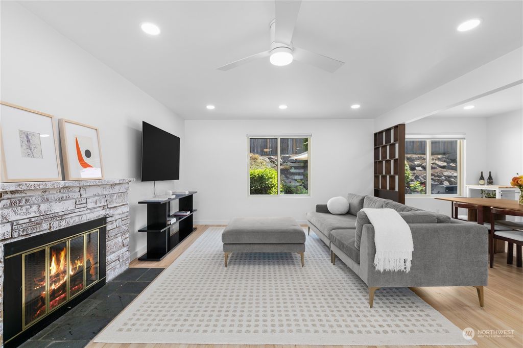 Photo of 7550 46th Avenue SW, Seattle, WA 98136 (MLS # 2277531)