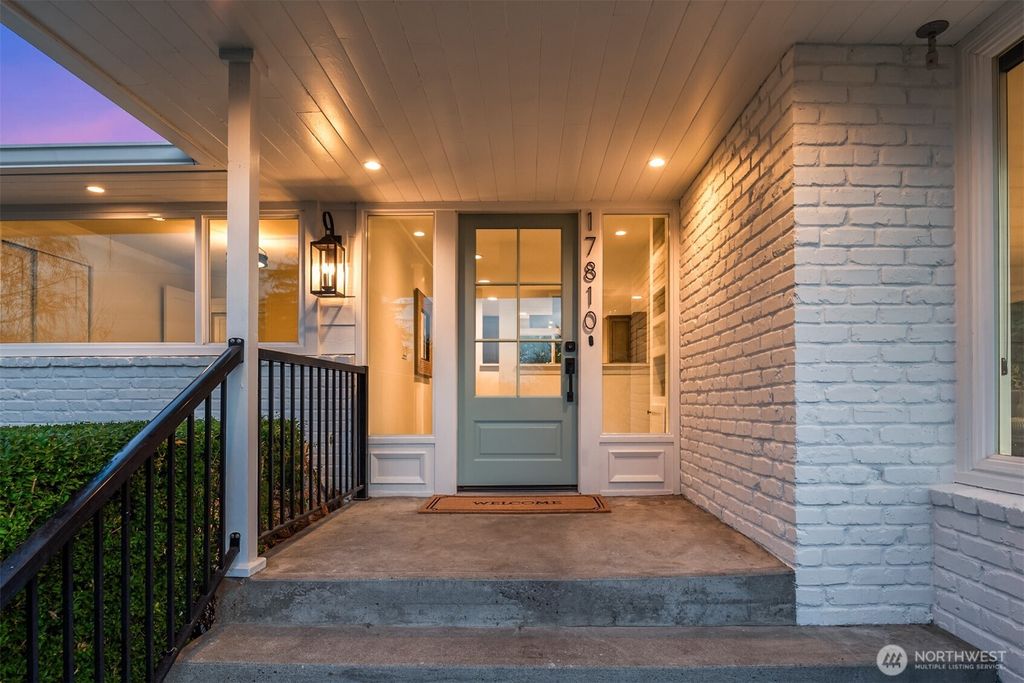 Photo of 17810 4th Avenue SW, Normandy Park, WA 98166 (MLS # 2333449)