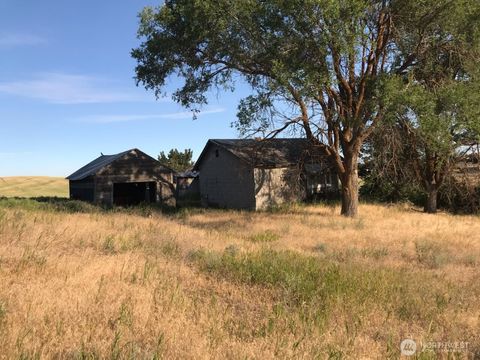 Photo of 39680 Bluestem Road E, Davenport, WA 99122 (MLS # 2407000)