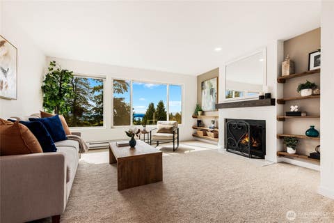 Photo of 215 N 120th Street #301, Seattle, WA 98133 (MLS # 2551746)