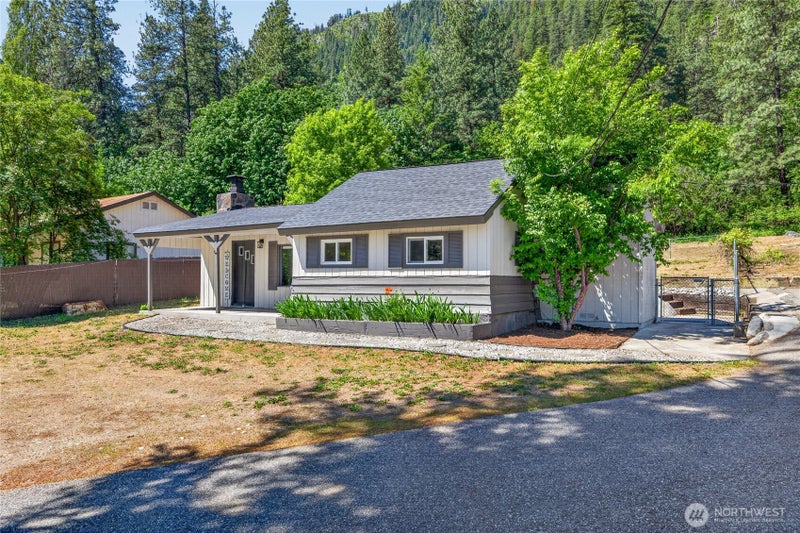 8494 Icicle Road
