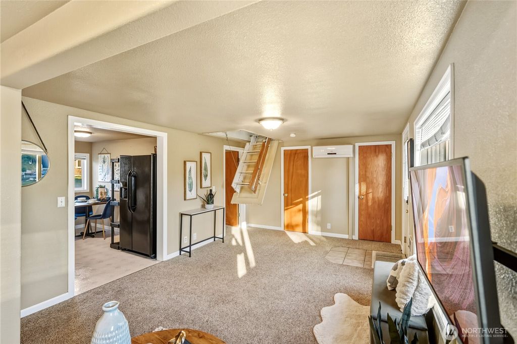 Photo of 613 Hancock Street, Port Townsend, WA 98368 (MLS # 2467463)