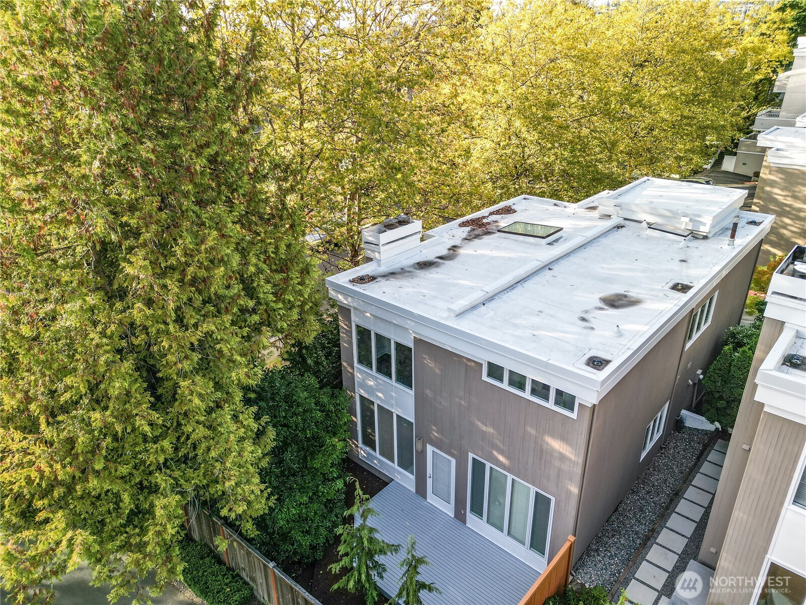 608 Bellevue Way SE F1
