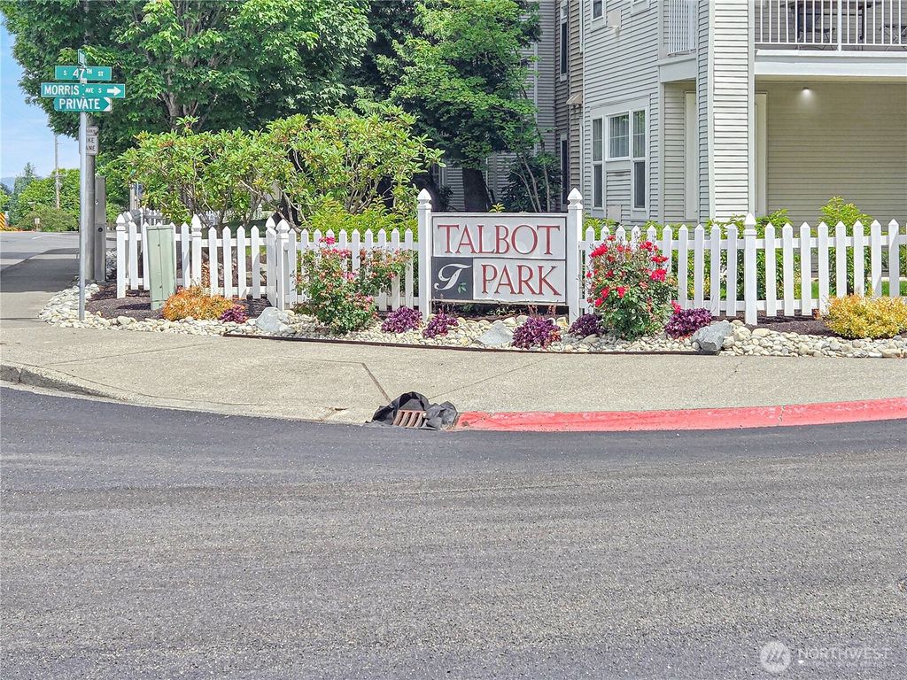 Photo of 503 S 47th Street #11F, Renton, WA 98055 (MLS # 2400977)