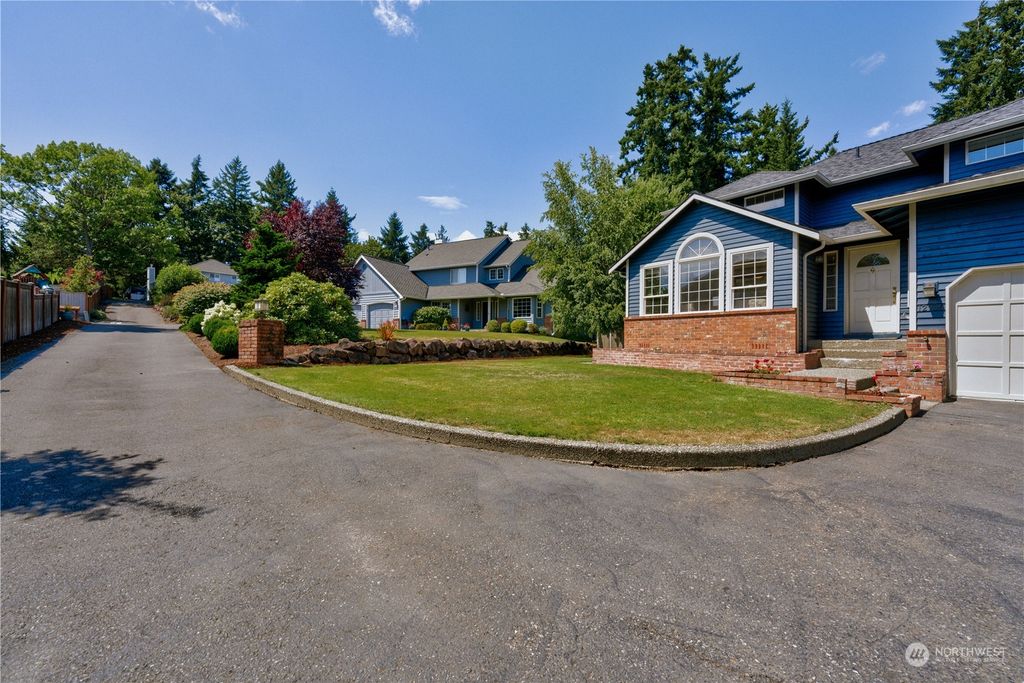 Photo of 12736 89th Place NE, Kirkland, WA 98034 (MLS # 2144132)