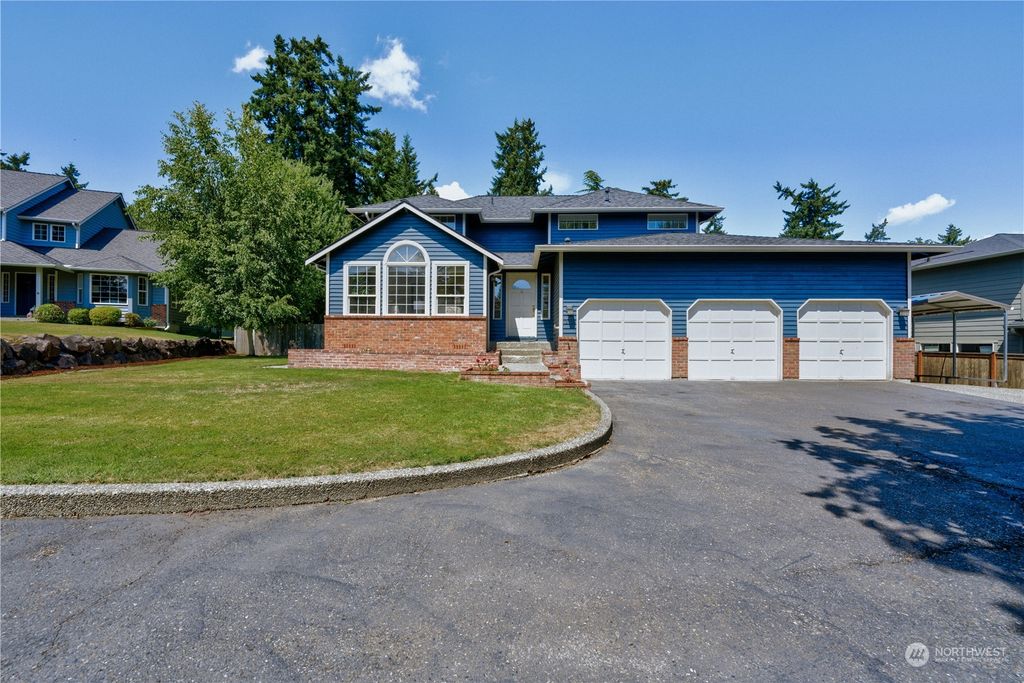Photo of 12736 89th Place NE, Kirkland, WA 98034 (MLS # 2144132)