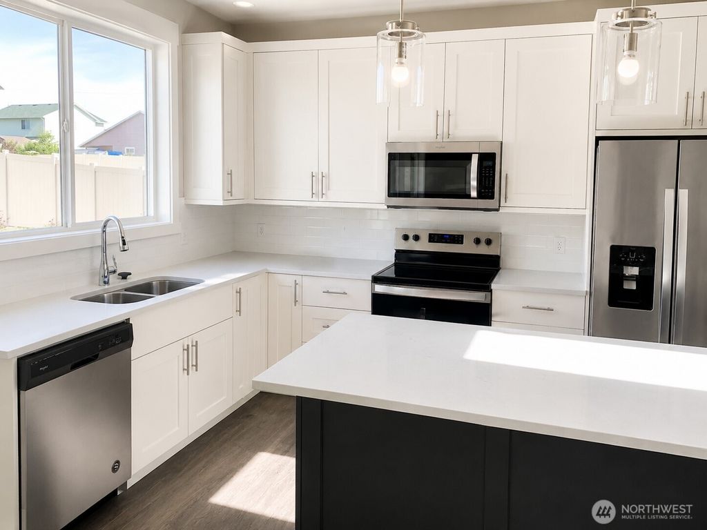 Photo of 1729 Danny Boy Lane, Wenatchee, WA 98801 (MLS # 2522065)
