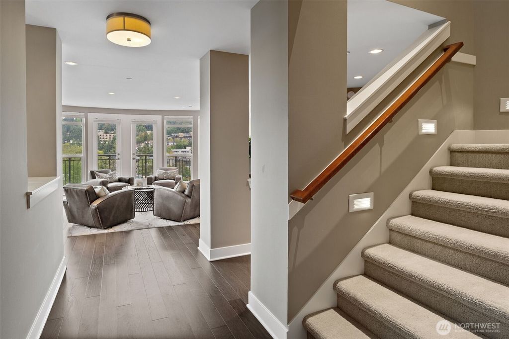 Photo of 7800 SE 27th Street #503, Mercer Island, WA 98040 (MLS # 2429800)