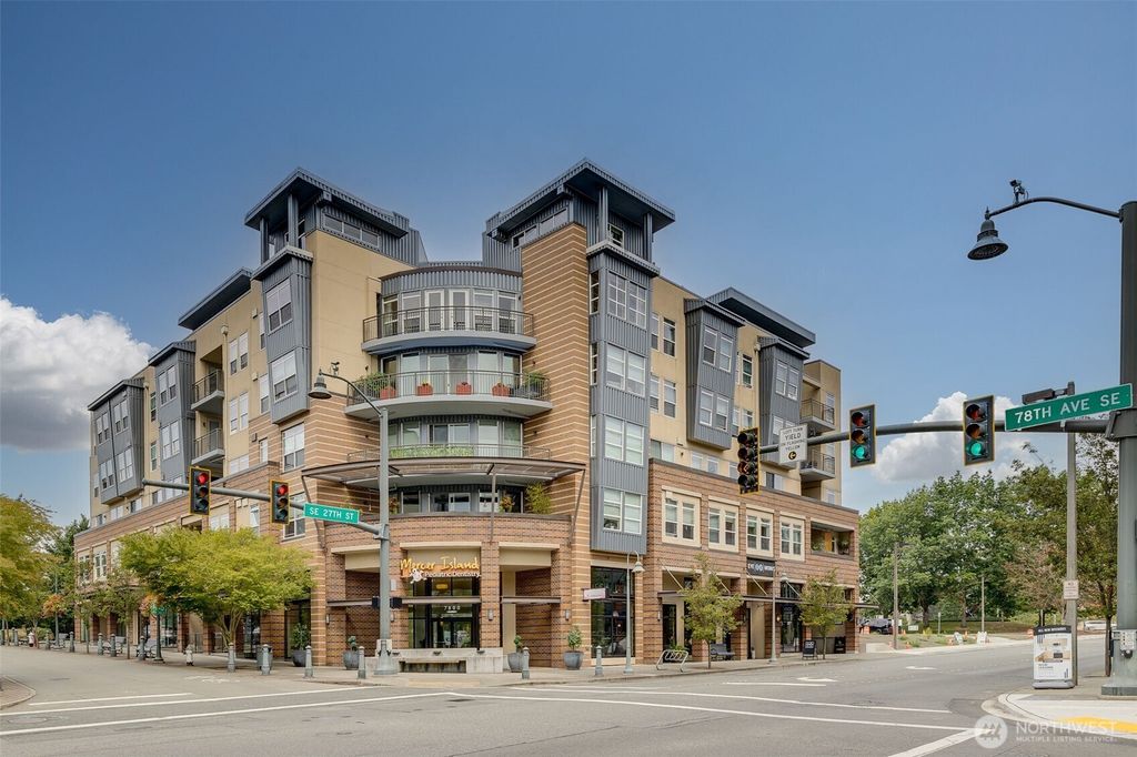 Photo of 7800 SE 27th Street #503, Mercer Island, WA 98040 (MLS # 2429800)