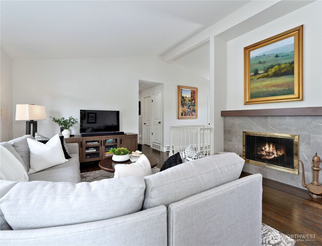 Photo of 5913 126th Avenue SE, Bellevue, WA 98006 (MLS # 2386543)