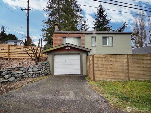 Photo of 9827 8th Avenue NE, Seattle, WA 98115 (MLS # 2489170)