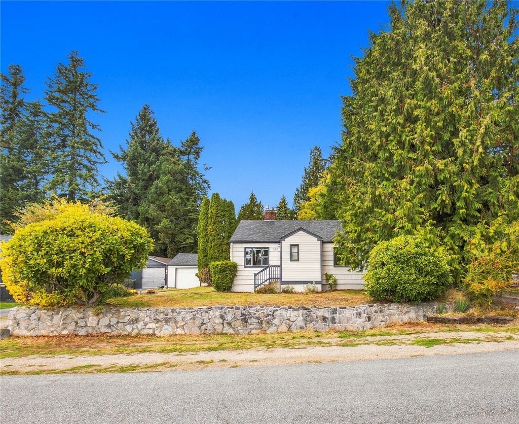Photo of 307 S Cabot Road, Everett, WA 98203 (MLS # 2595189)
