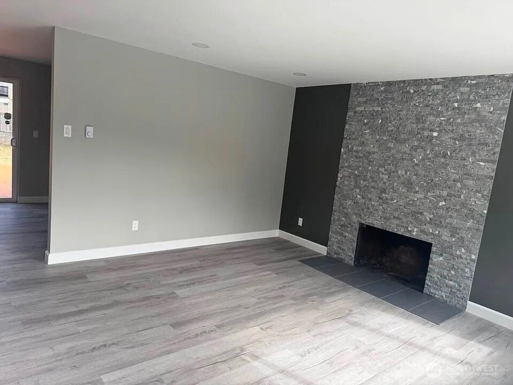 Photo of 14616 Ash Way, Lynnwood, WA 98087 (MLS # 2477945)