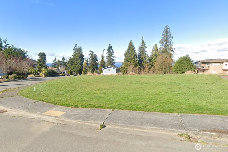 192 49th Place SW