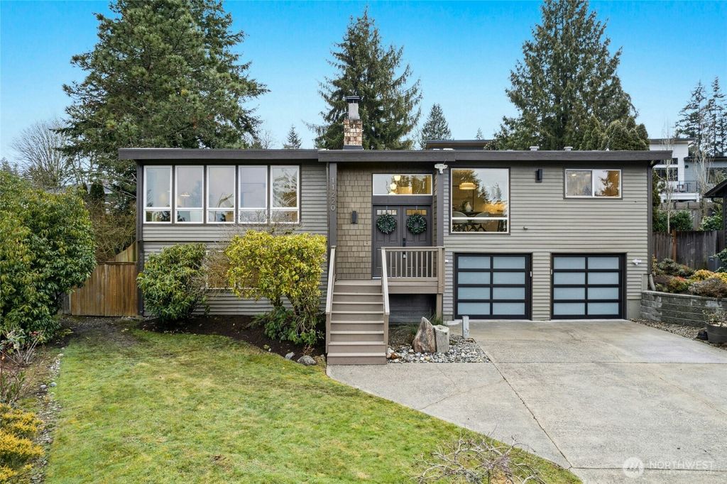 Photo of 11220 NE 59th Place, Kirkland, WA 98033 (MLS # 2325743)