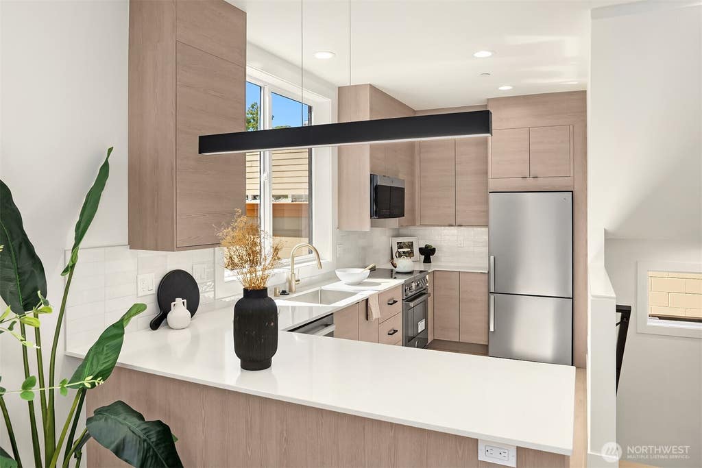 Photo of 4415 2nd Avenue NE #B, Seattle, WA 98105 (MLS # 2559001)
