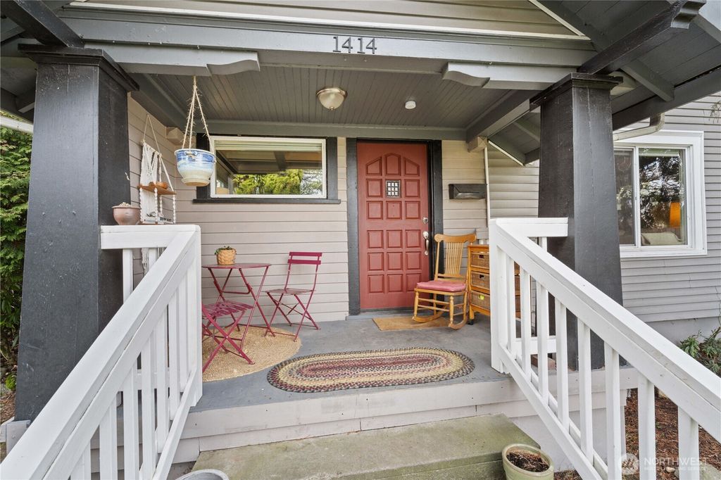 Photo of 1414 S 37th Street, Tacoma, WA 98418 (MLS # 2478248)