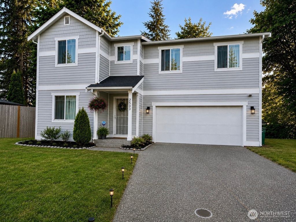 Photo of 2503 Redwood Court SE, Auburn, WA 98092 (MLS # 2531552)