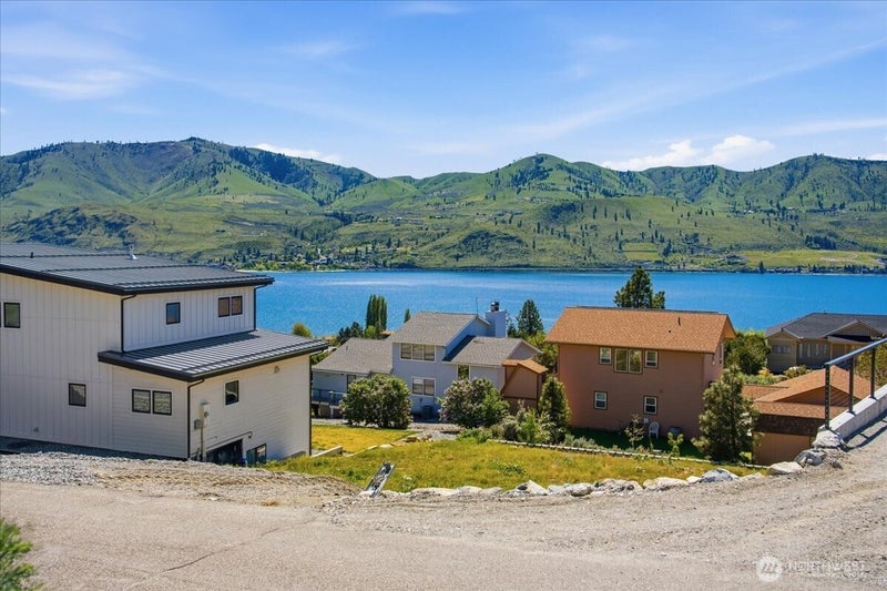 211 Riviera Drive