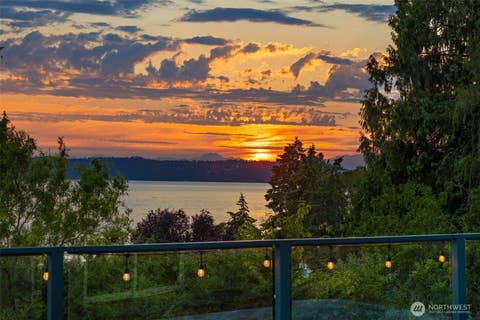 Photo of 27009 10th Avenue S, Des Moines, WA 98198 (MLS # 2548205)