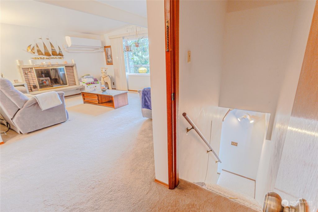 Photo of 1213 158th Avenue SE, Bellevue, WA 98008 (MLS # 2243582)