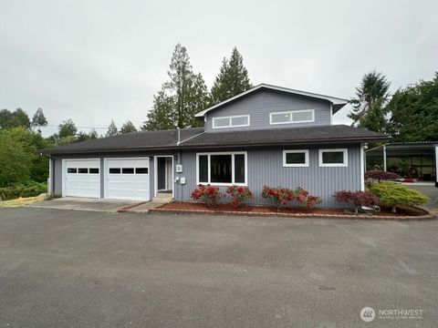 Photo of 13 Raistakka Road, Rosburg, WA 98643 (MLS # 2507966)