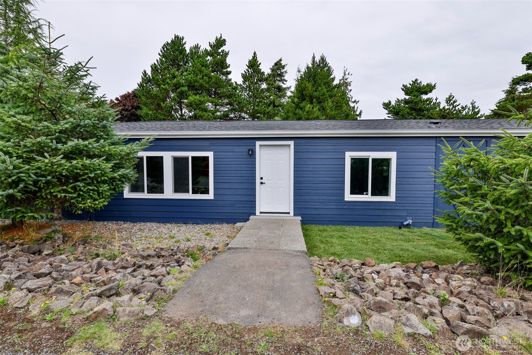 110 E Frank Avenue