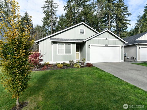 Photo of 621 153rd Street Ct E, Tacoma, WA 98445 (MLS # 2574550)