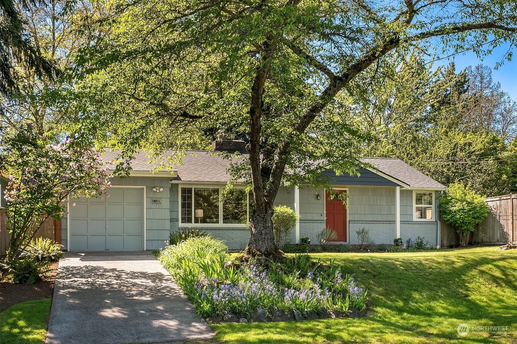 Photo of 11349 Corliss Avenue N, Seattle, WA 98133 (MLS # 2066237)