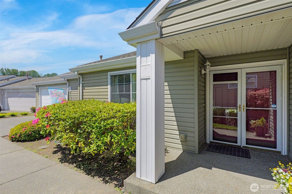 Photo of 7405 143rd Avenue Ct E, Sumner, WA 98390 (MLS # 2528158)