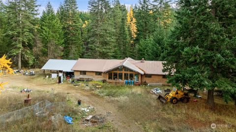 Photo of 800 Koinonia Lane, Cle Elum, WA 98922 (MLS # 2325913)