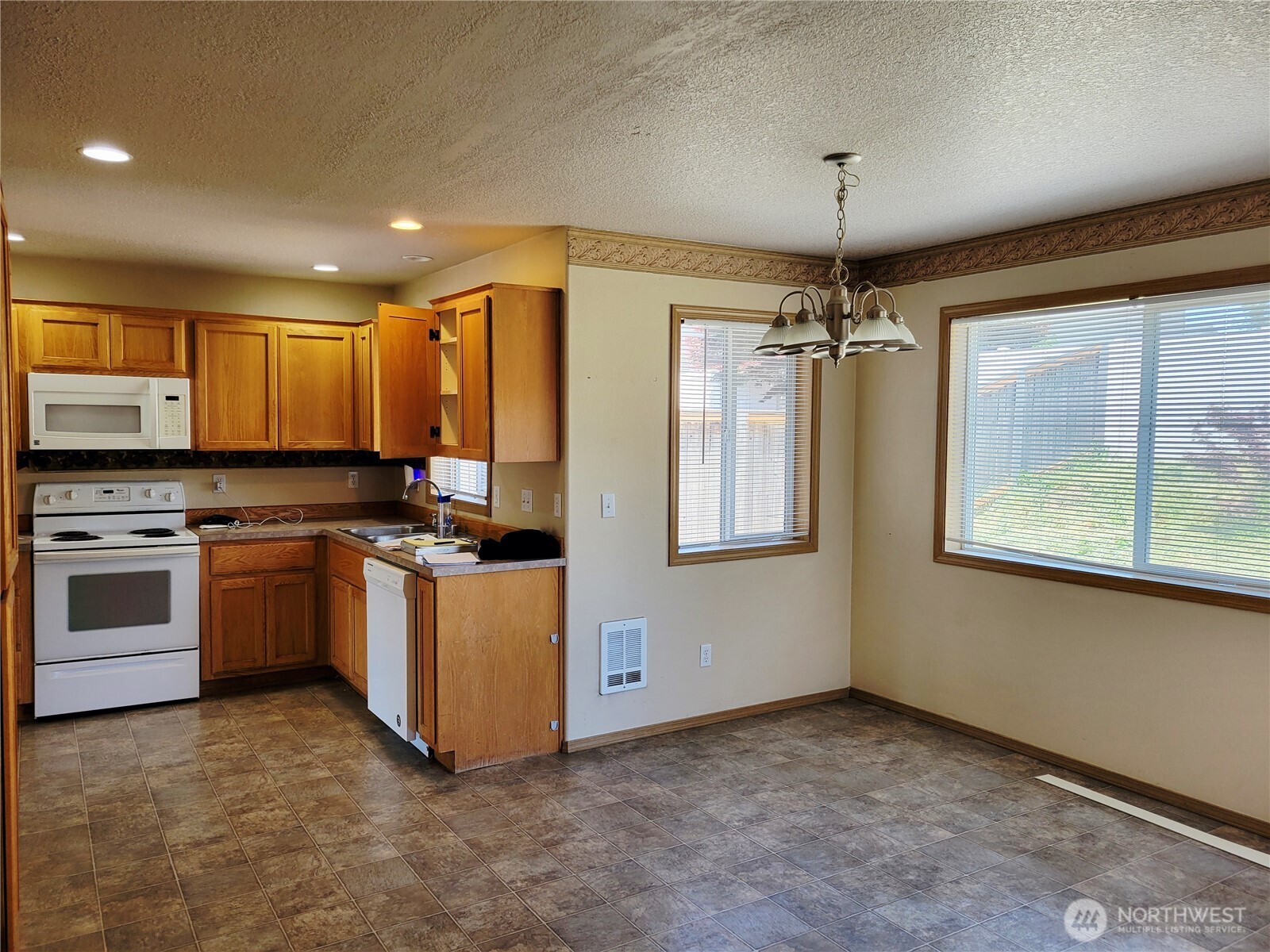 2316 NW 4th Street